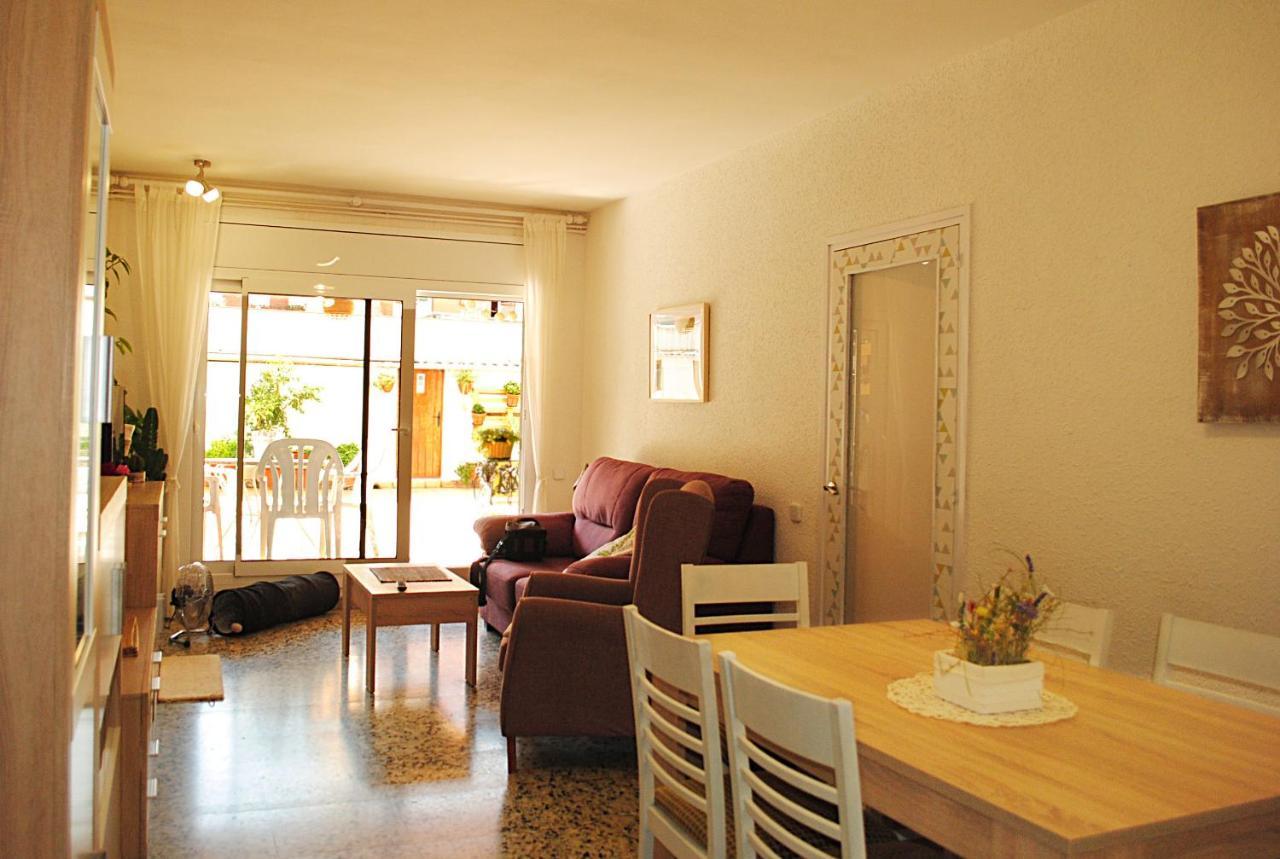 Habitacion Con Patio En Piso Compartido Capellades Bagian luar foto