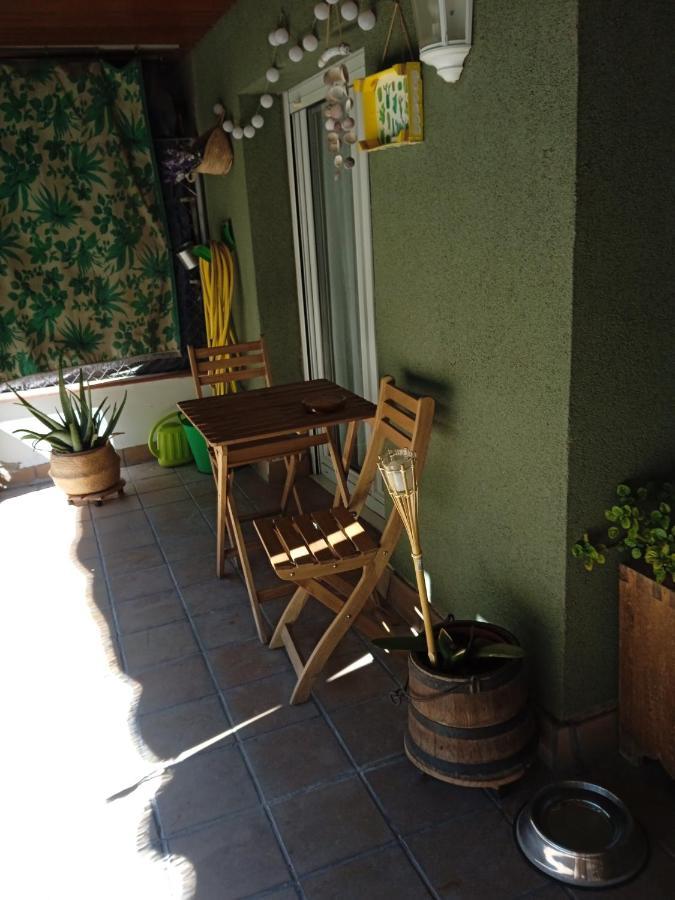 Habitacion Con Patio En Piso Compartido Capellades Bagian luar foto